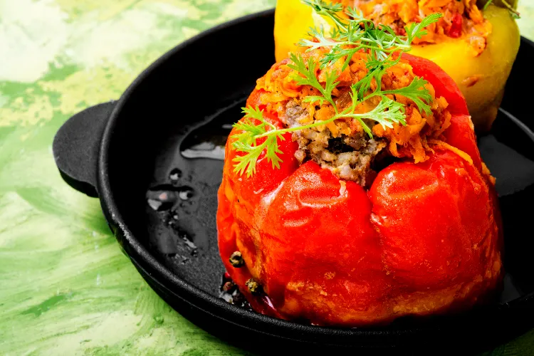 gefüllte Paprika im Backofen Hackfleisch Rezepte Abendessen