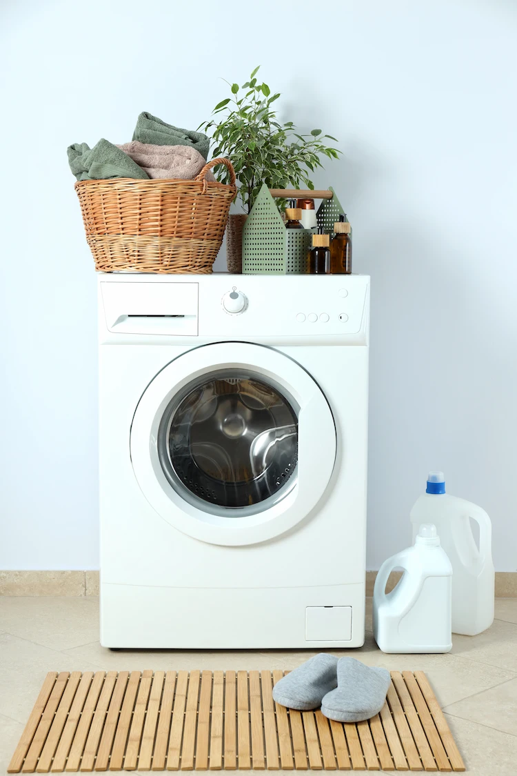 maschinenwaschbare hausschuhe waschen mit dem passenden waschmittel und farbe