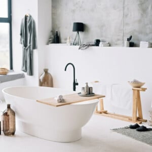 minimalistische und luxuriöse badgestaltung modern und komfortabel gemacht