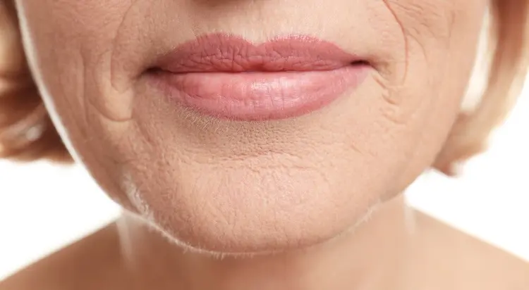 schmale lippen voller schminken über 60 mit lipliner