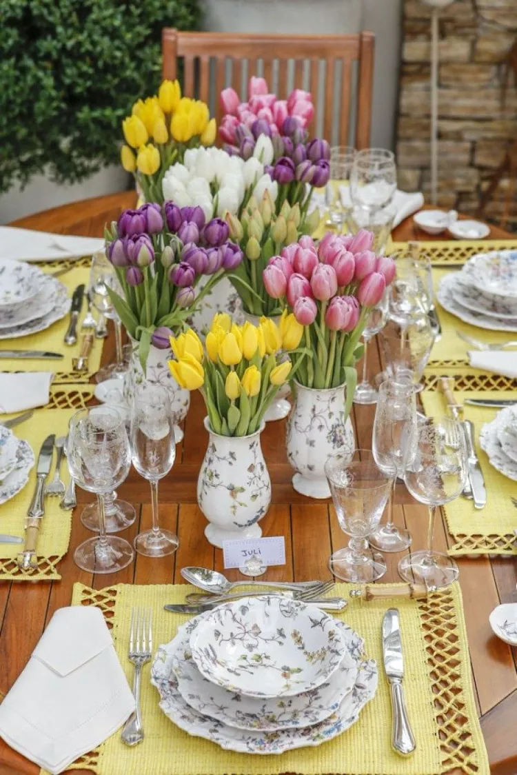 Dekoideen mit Tulpen Tischdeko Frühling mit Naturmaterialien