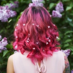 Haare rosa färben Haarfarben Trends 2022 Frühling Sommer