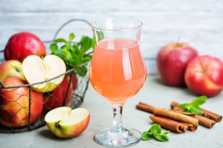 Rezeptvorschlag Apfelessig Drink mit Zimt und Honig