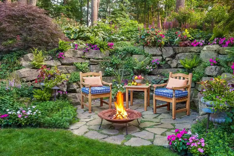 Schaffen Sie einen geschützten Sitzplatz in Ihrem Garten