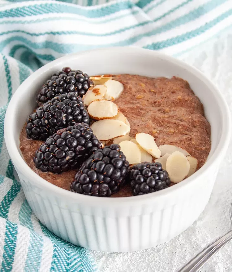 Chocolate Banana Porridge breakfast recipes are low in calories