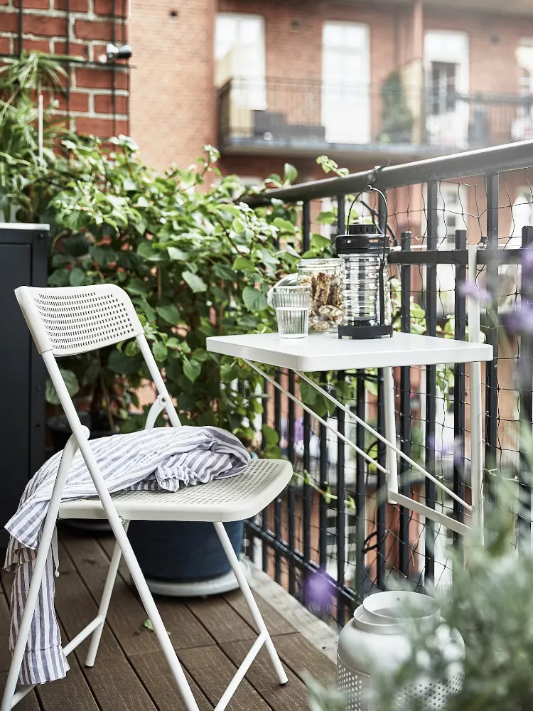 welche Möbel für kleinen Balkon Ikea Gartenmöbel 2022 Trends