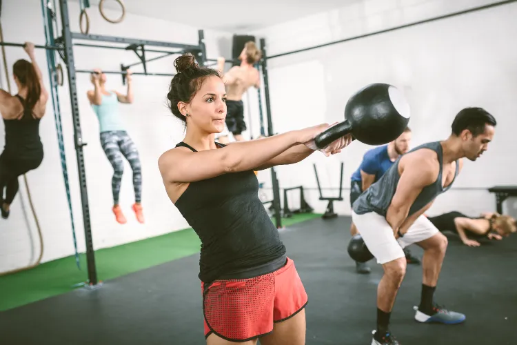 Alternative zum Joggen im Fitnessstudio Kettlebell Training Übungen