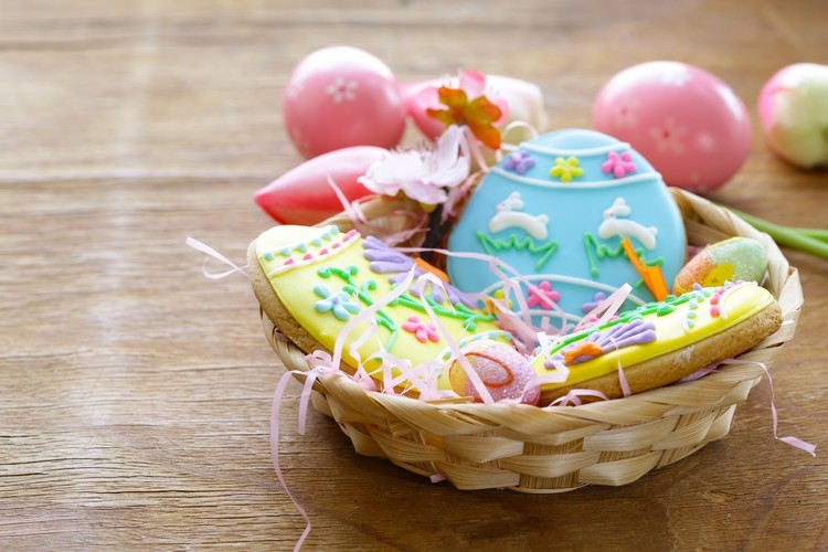 Ausstechkekse mit Zuckerguss Rezepte Osterkekse zum Ausstechen