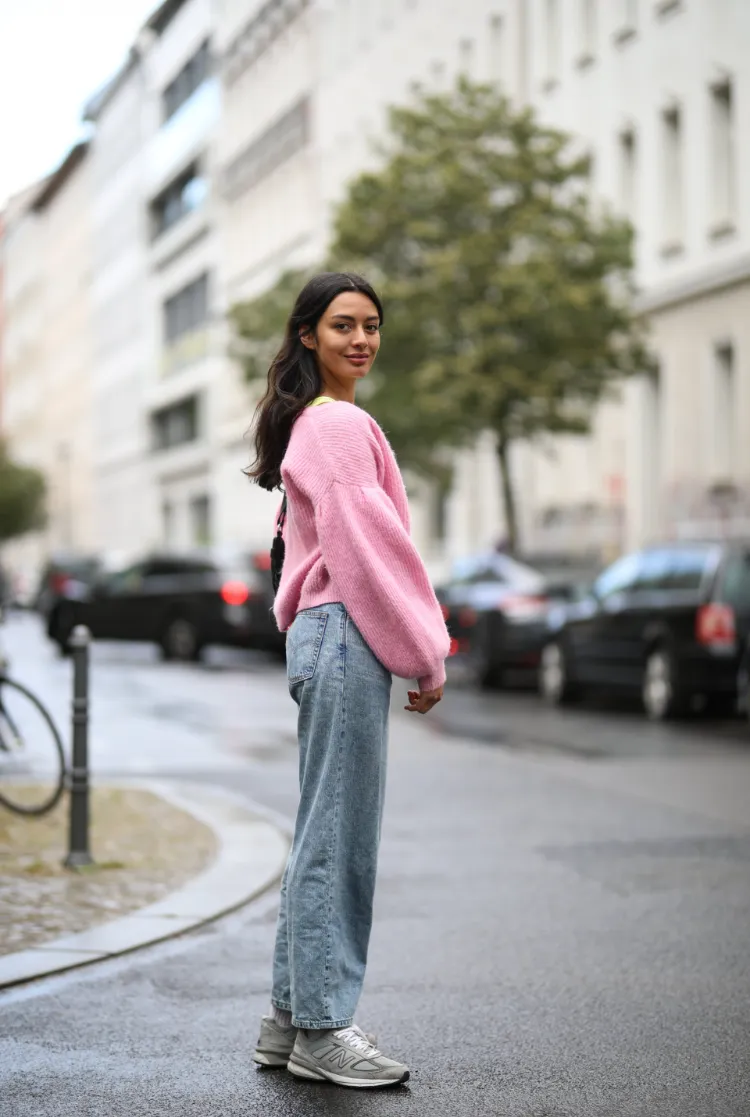Baggy Jeans kombinieren Hosen Trends Frühling 2022