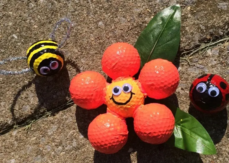 Basteln mit Golfbällen und Farben für Kinder und Garten