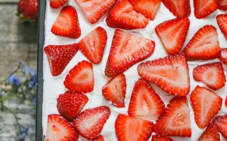 Dieses einfache Erdbeertiramisu Rezept eignet sich für jede Gelegenheit