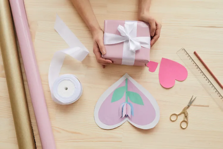 Geschenk zum Muttertag verpacken Tipps tolle Geschenkideen für Frauen