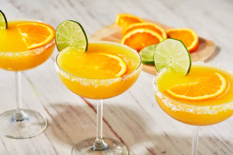 Getränke zu Ostern Osterbrunch Aperitif Ideen Mimosa Margarita Cocktail Rezept