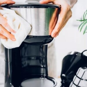 Kaffeemaschine reinigen mit Hausmitteln ist einfach und wirksam