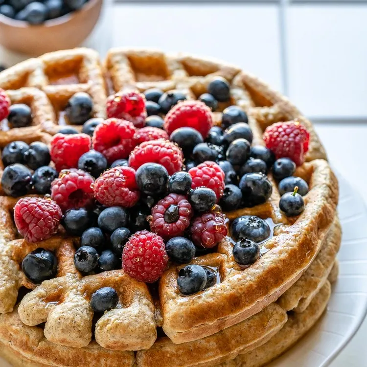 You can serve the oatmeal waffles with cottage cheese, applesauce or another topping