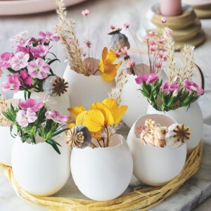 Tischdeko Ostern Eierschalen kleine Pflanzenhalter selber basteln
