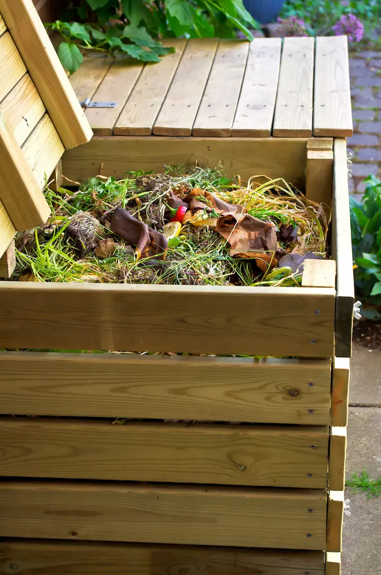 Um Fehler beim Kompostieren zu vermeiden, muss man gutes Material verwenden