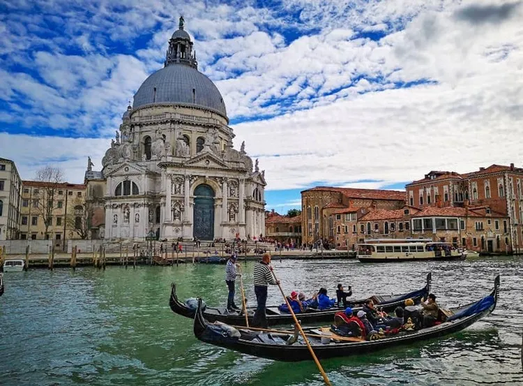Venedig lockt mit Romantik und Schönheit