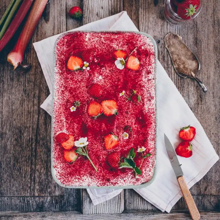 Was brauchen Sie für dieses vegane Erdbeertiramisu Rezept