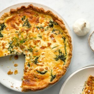 leichte Frühlingsgerichte Abendessen schnelle Spinatquiche mit Feta