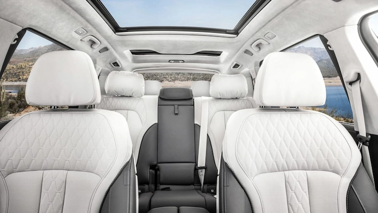 luxurious interior with leather seats and space for up to 7 people in the suv