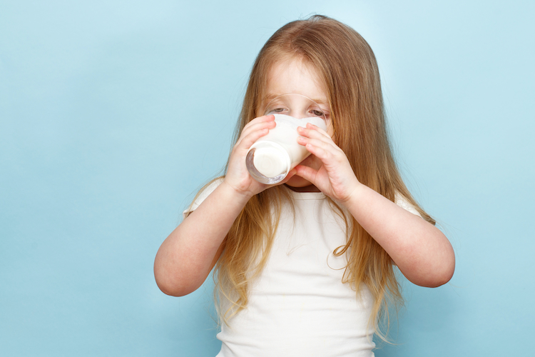 wachstum bei mädchen durch erhöhte tägliche proteinzufuhr fördern