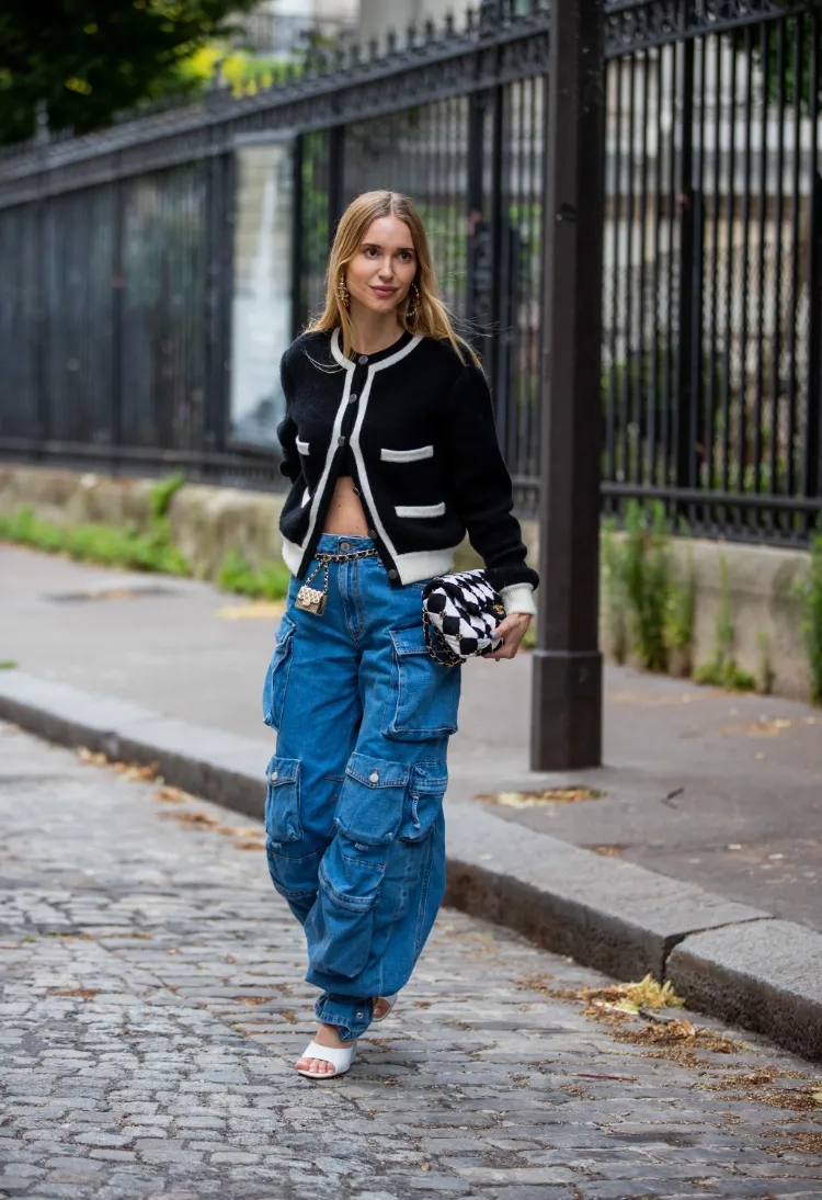 wie Baggy Jeans kombinieren Hosen Trends Frühling 2022
