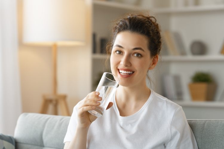 wie viel wasser täglich trinken tipps