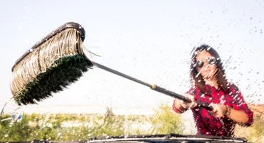 Auto richtig waschen - das Einseifen