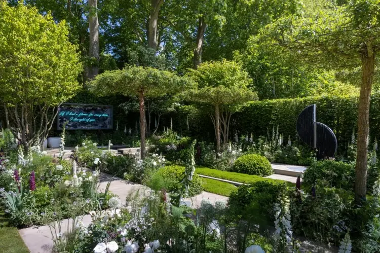 Chelsea Flower Show 2022 - Garten mit Stauden With Love von Richard Miers - Modern und natürlich zugleich