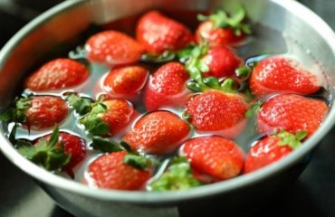 Erdbeeren haltbar machen mit Essig und anderen Mitteln