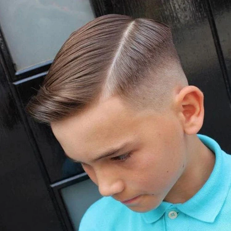 Frisuren für Jungen 2022, die im Trend liegen