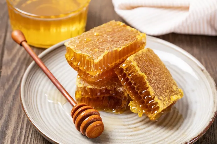 Gesunde Zuckeralternativen Platz 1 Honig wertvolles Superfood