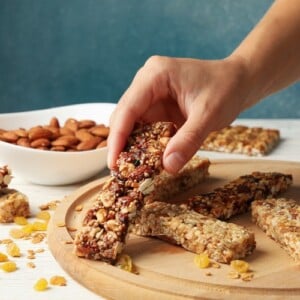 Granola selber machen Gesunde Riegel ohne backen