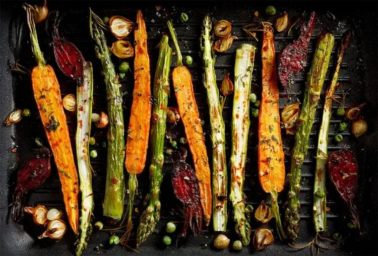 Karotten, Spargel, Zucchini und andere Gemüsesorten - perfekt zum Grillen