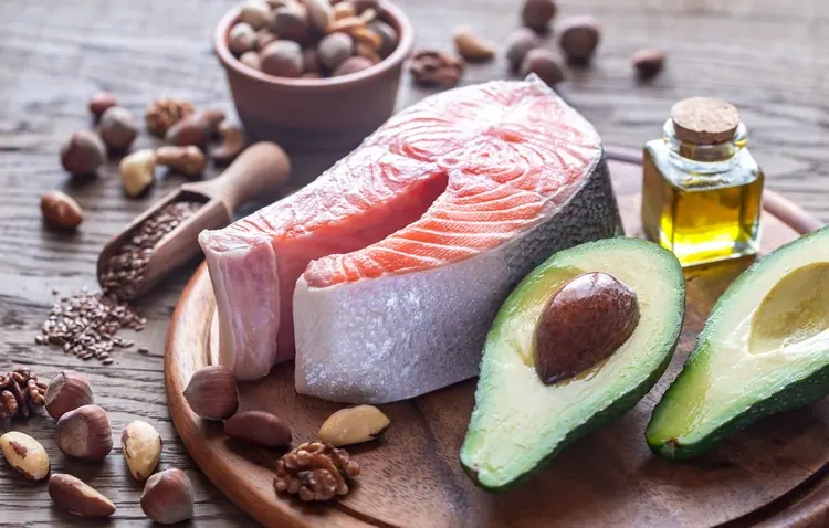 Milien entfernen gesundes Essen reich an Omega-3-Fettsäuren senkt den Cholesterinspiegel