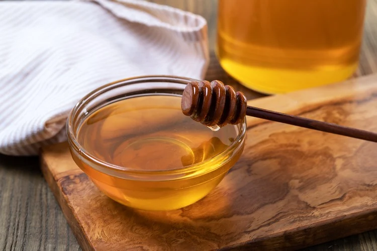 Nehmen Sie lieber Honig gesund und süß