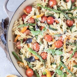 Pasta Primavera ist lecker und leicht zuzubereiten