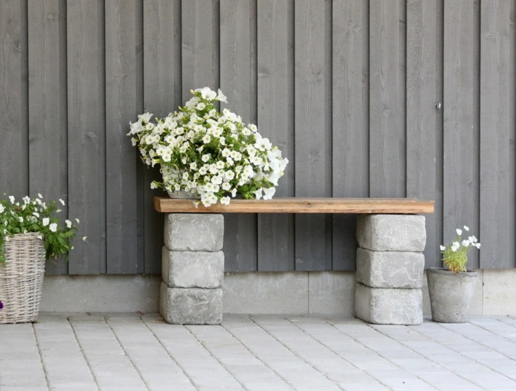 Schnell und einfach DIY Deko herstellen - Gartenbank aus Holz und Stein