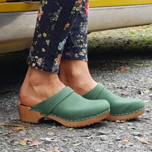 Schuhtrends für Sommer 2022 - Clogs sind zurück und wieder modisch