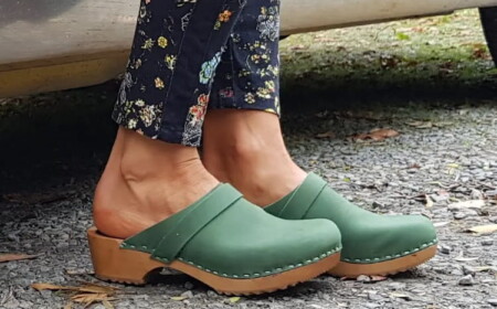 Schuhtrends für Sommer 2022 - Clogs sind zurück und wieder modisch