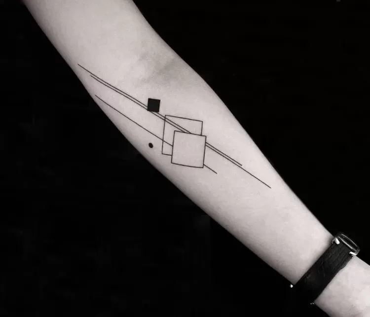 geometrisches Tattoodesign Trend Unterarm Tattoo Frauen