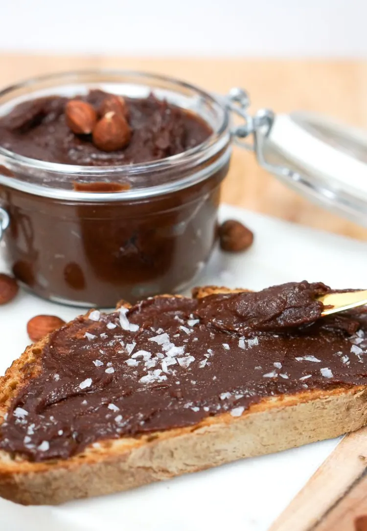 gesunde Nutella ohne Zucker selber machen kalorienarme Brotaufstriche Frühstück