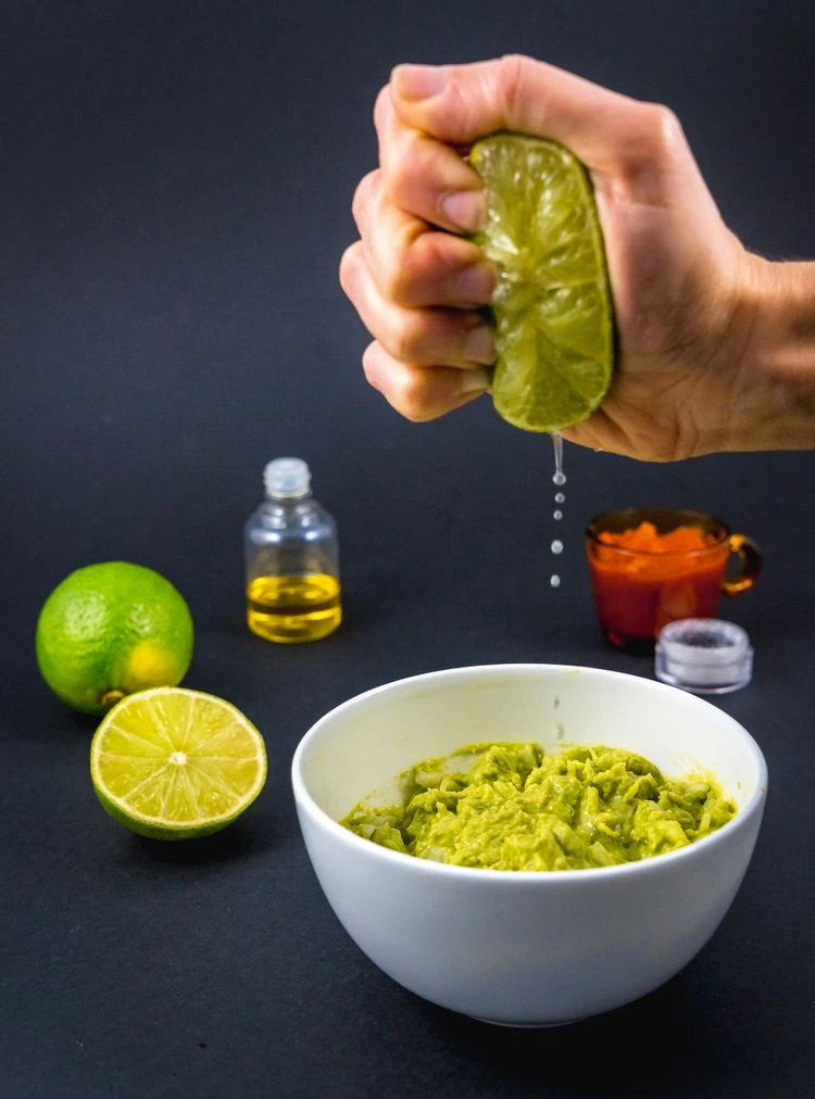 Simply make avocado dip yourself - recipe