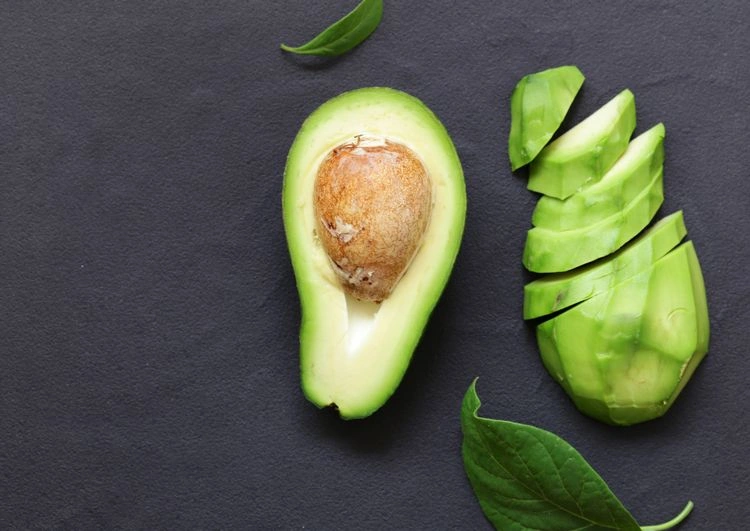 Easy to prepare avocado dip - tips