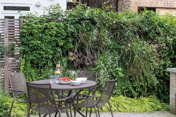Der beste Windschutz für Garten bietet auch ein wunderschönes Design