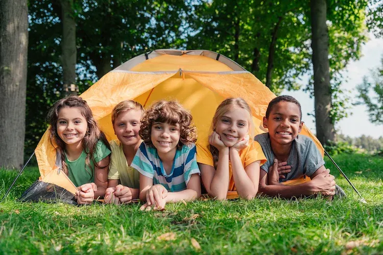 Die Sommercamps für Kinder 2022 bieten vielfältige, spannende Aktivitäten und Ausflüge