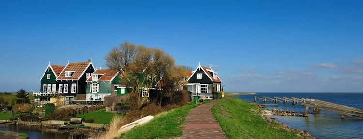Die Umgebung des EuroParcs De IJssel Eilanden ist reich an Geschichte
