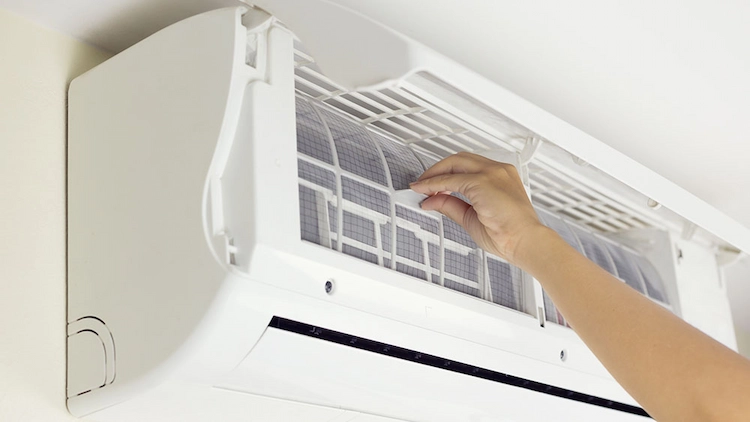 Ein verstopfter Luftfilter schränkt den Luftstrom ein und vermindert die Effizienz Ihres Gerätes