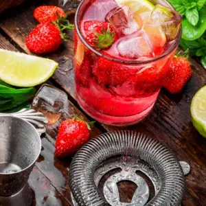 Erdbeer Aperol Cocktail Rezepte Sommergetränke 2022